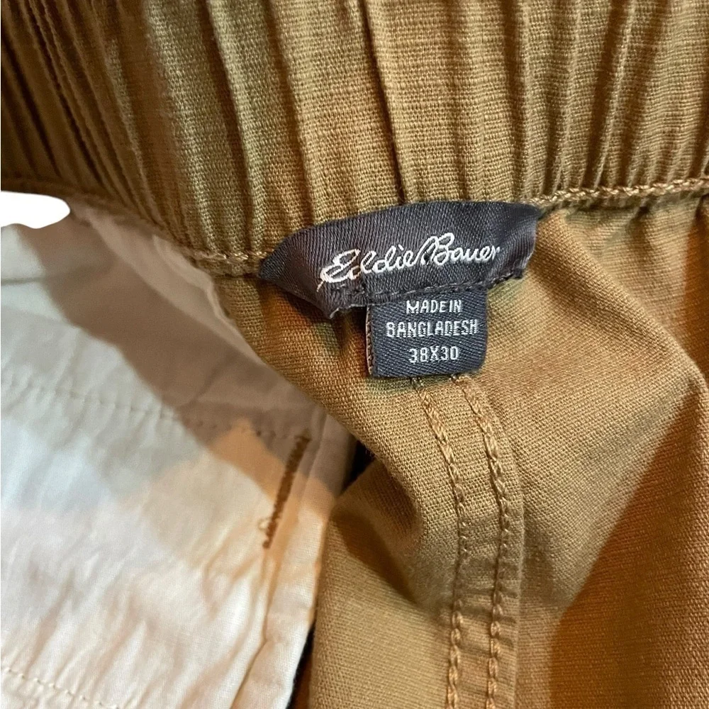Eddie Bauer Men’s Khaki Pants Size 38